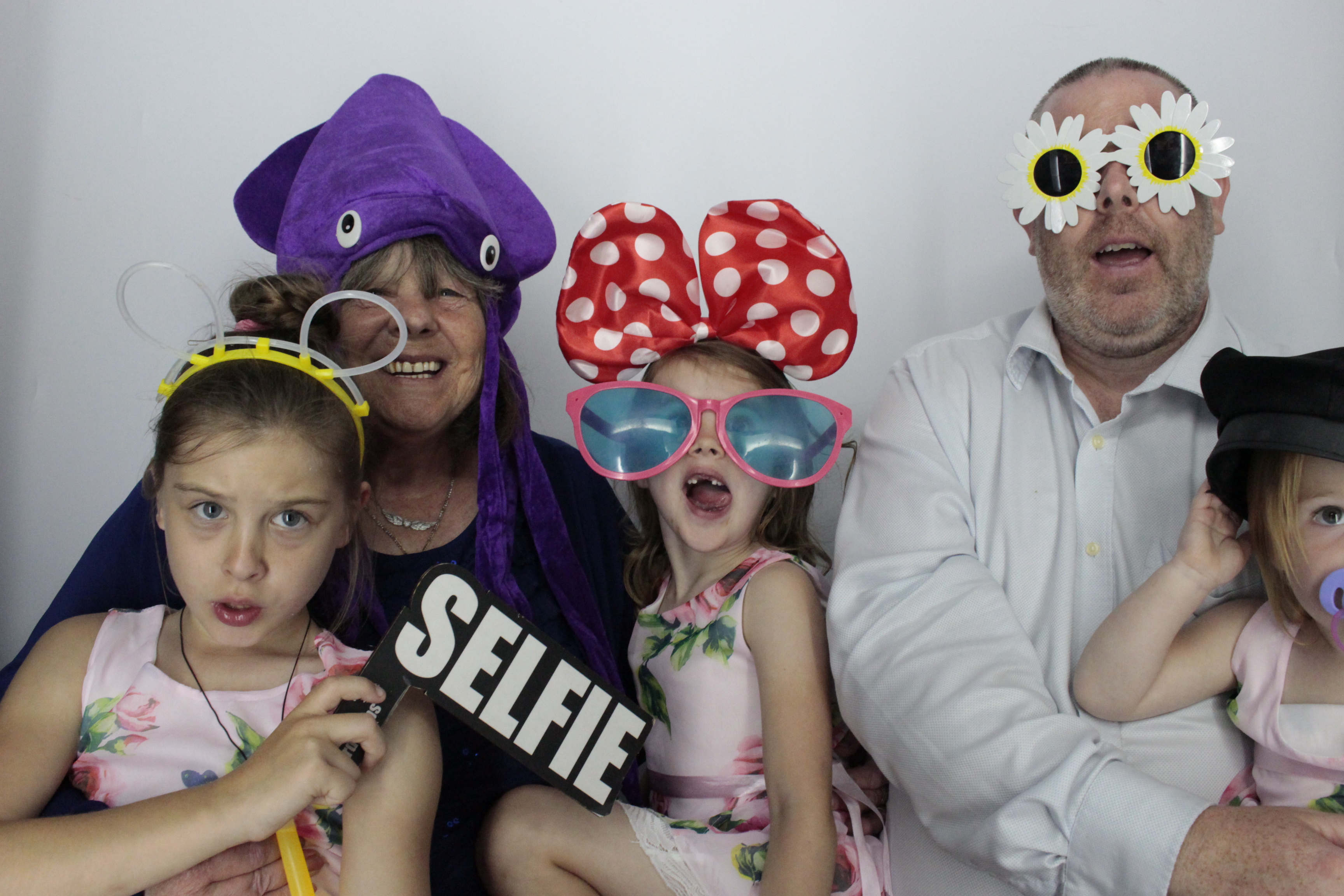 Richard & Karen's Wedding Reception | View more photos from the event at gallery.myphotoboothexperience.co.uk/u/MyPhotoBoothExperienceLtd/Richard-Karens-Wedding-Reception